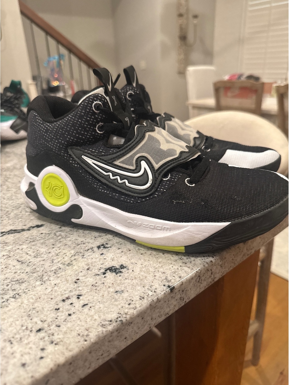 Preowned Mens Size 11.5  Nike KD Trey 5 X 'Black Volt White'